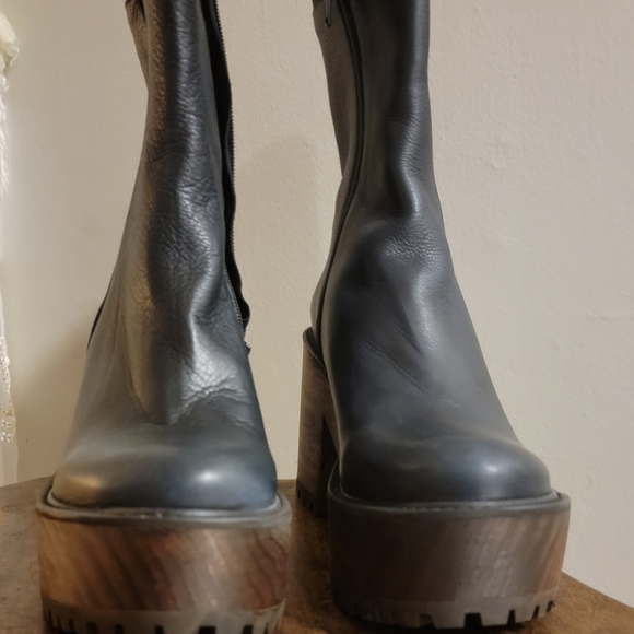 FREE PEOPLE-West Johanna Clog Boots - Picture 6 of 16